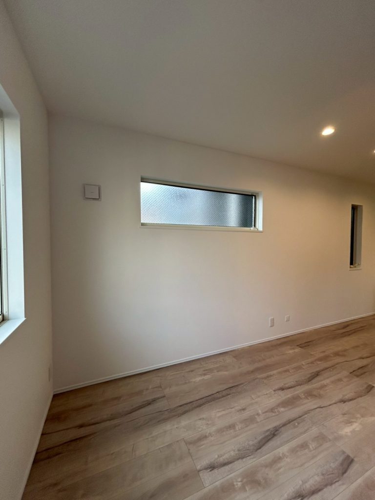 画像:家具レイアウトがしやすい長方形の間取りの洋室です