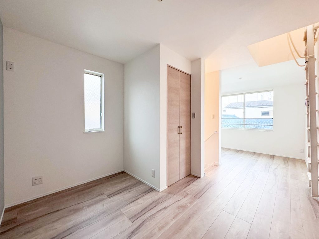 画像:4帖超えの洋室はクローゼット付です