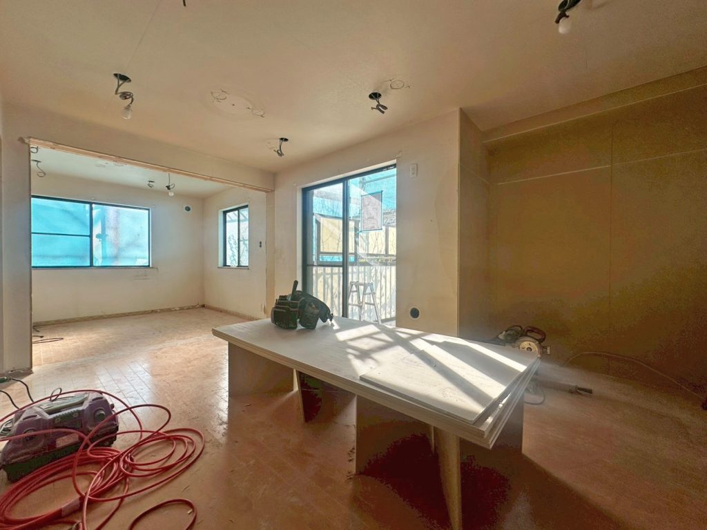 画像:広々なバルコニーへも出やすい間取りです!