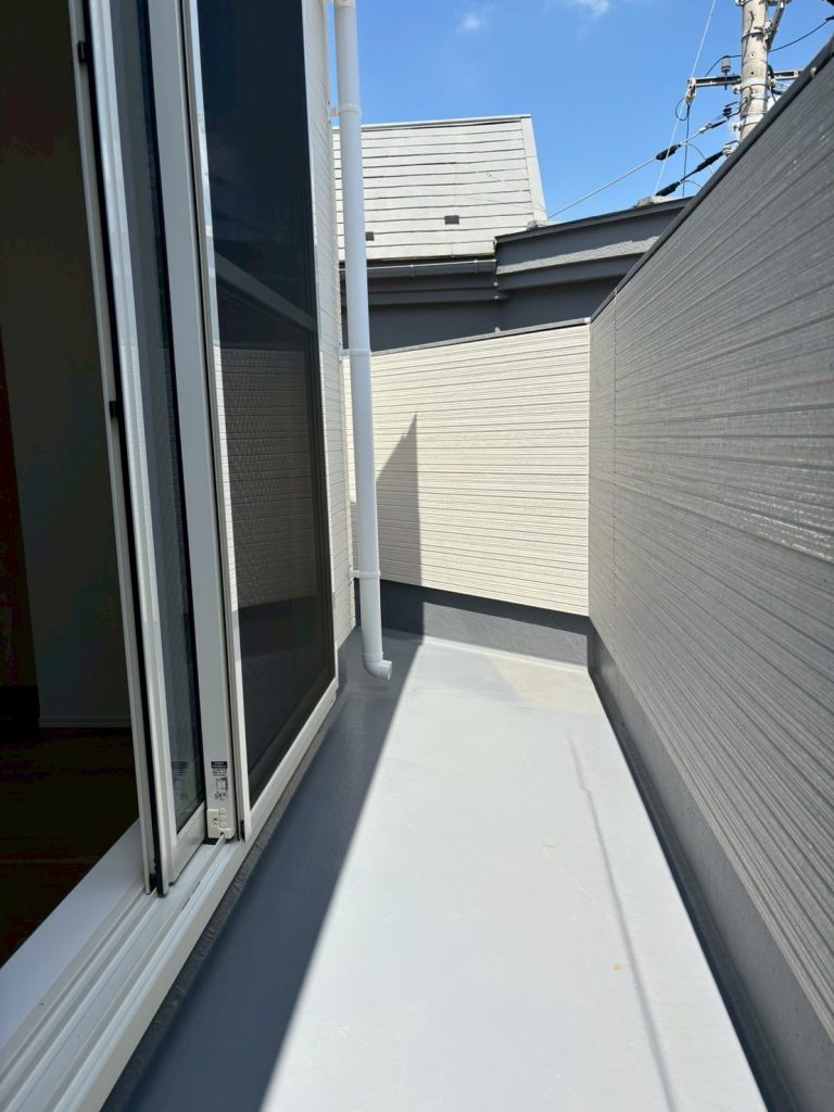 画像:【施工例】(バルコニー) 布団干しや気分転換スペースとしても活躍するバルコニー