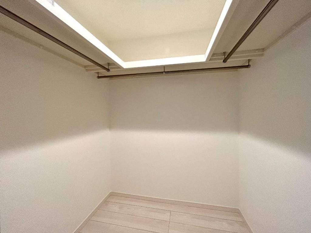 画像:◆施工例:ウォークインクローゼット